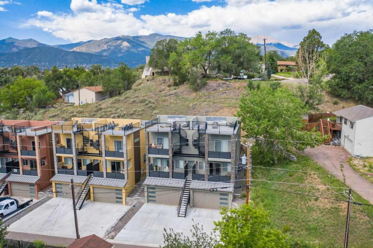 4Bd Home W Rooftop Patio Fire Pit & Mountain Views Colorado Springs Ngoại thất bức ảnh