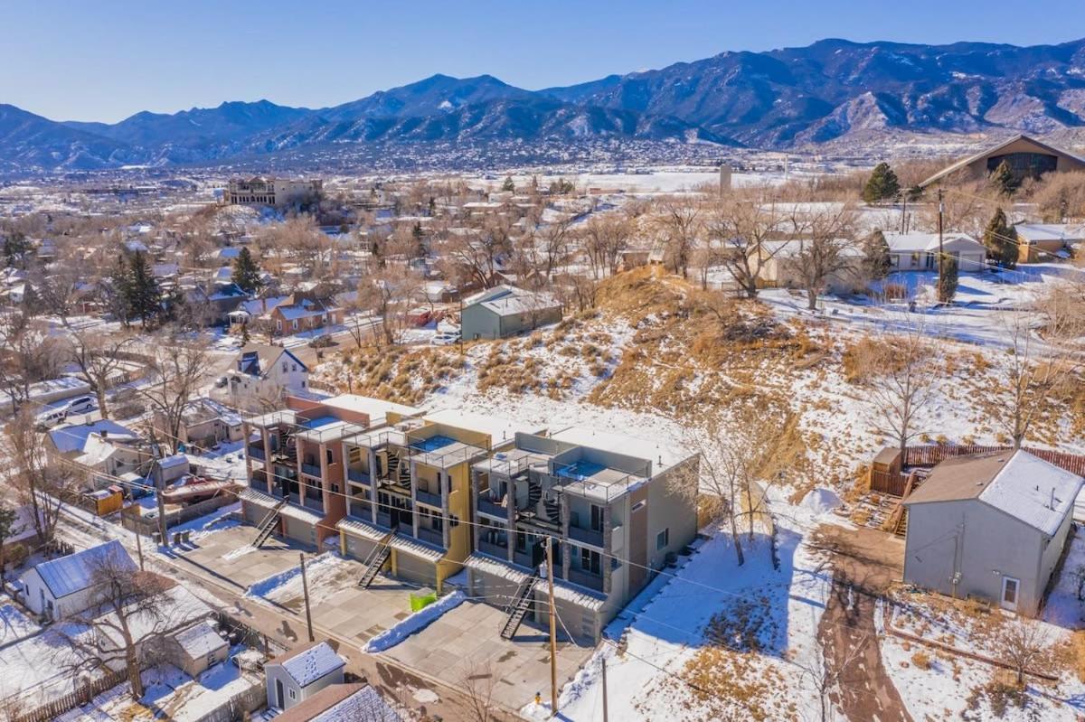 4Bd Home W Rooftop Patio Fire Pit & Mountain Views Colorado Springs Ngoại thất bức ảnh