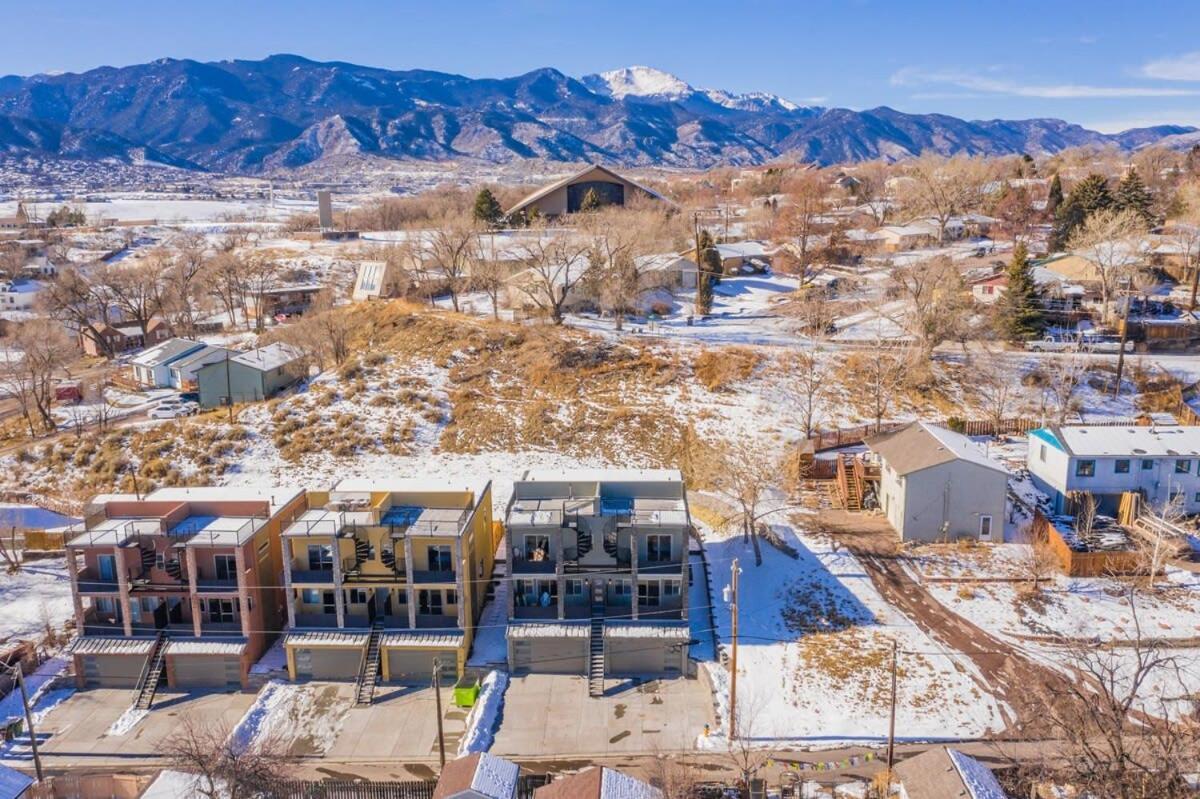 4Bd Home W Rooftop Patio Fire Pit & Mountain Views Colorado Springs Ngoại thất bức ảnh