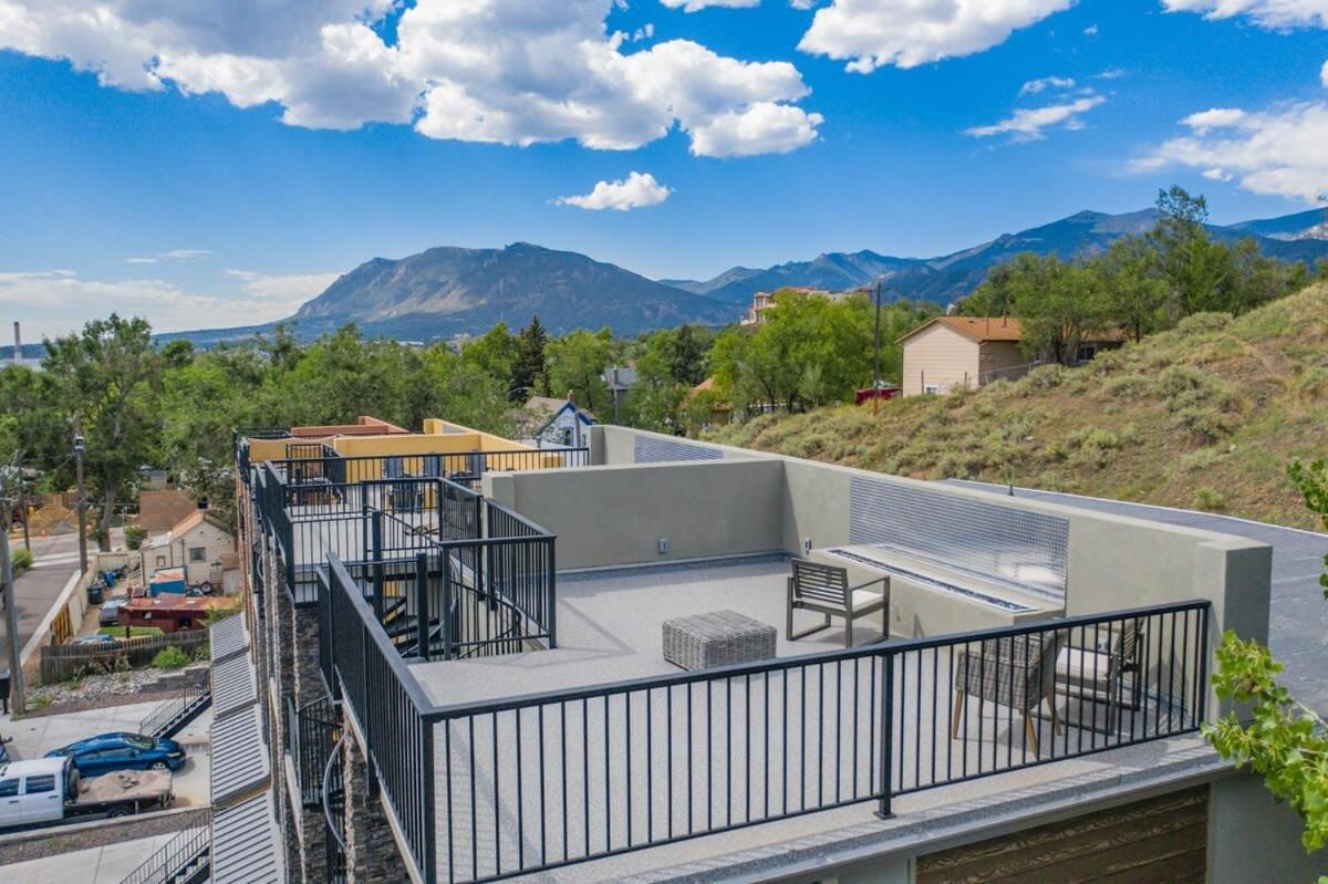 4Bd Home W Rooftop Patio Fire Pit & Mountain Views Colorado Springs Ngoại thất bức ảnh